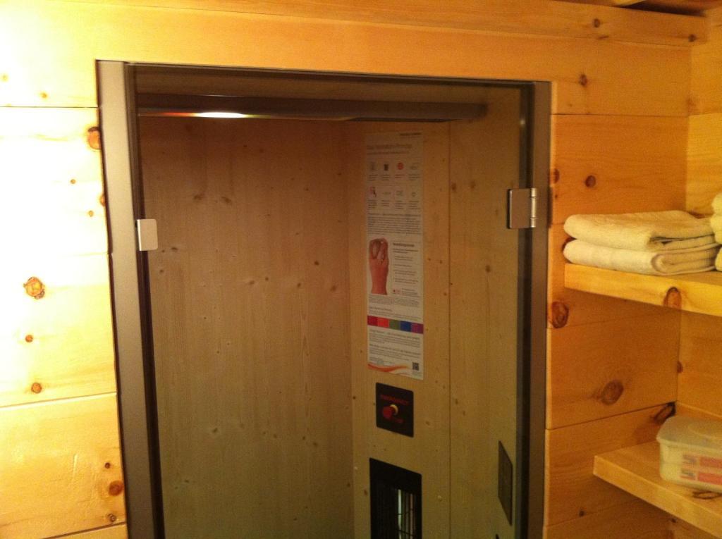 Pension Und Apartment Edelweiss